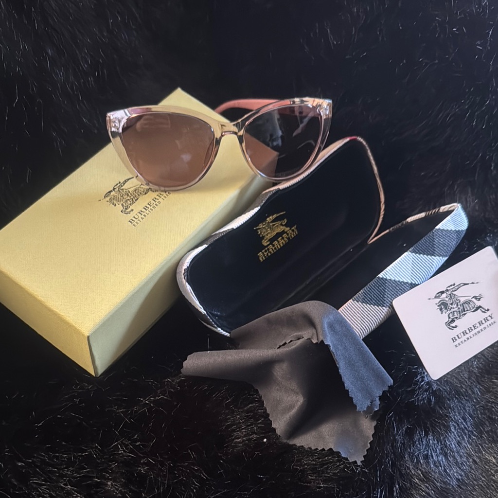 Burberry Cat-Eye Sunglasses With Case